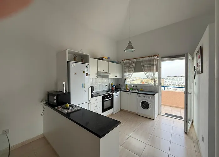 3 Bedroom Pafia 2 * פאפוס