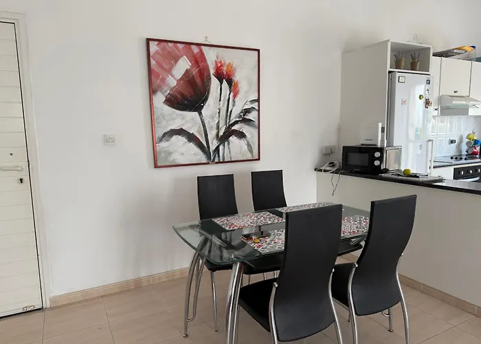 Appartamento 3 Bedroom Pafia 2 *