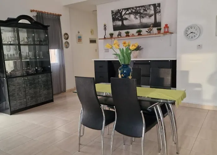 Daire 3 Bedroom Pafia 2